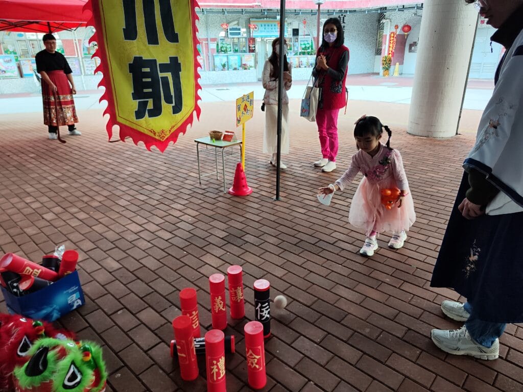 到校中華文化日攤位 | 木射體驗攤位 | 重現中華古代射藝的精彩活動